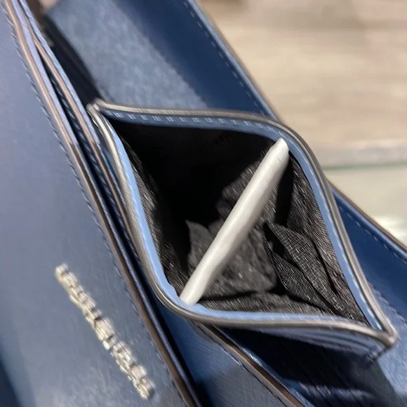 Michael Kors Cooper Graphic Logo Tall Card Case Denim Multi 36S3LCOD2B
NWT - Picture 7 of 16